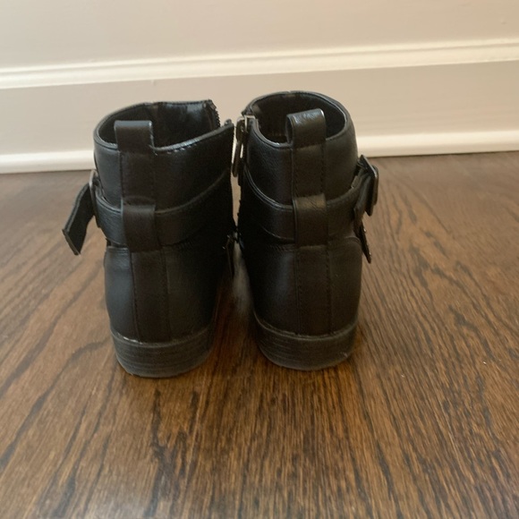 Kenneth Cole Black booties, 13.5, girl - Picture 3 of 5